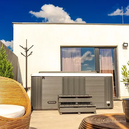Thome Hoia Jacuzzi Appartement *