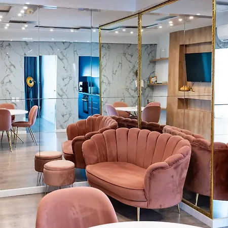 Thome Hoia Jacuzzi *