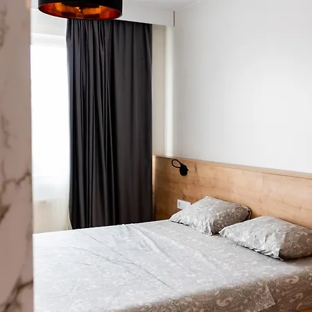 Thome Hoia Jacuzzi Apartman